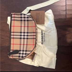 Burberry Olympia Pouch Archive Beige